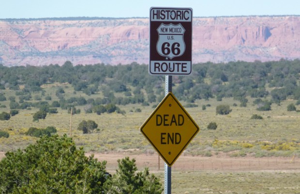 Skylt över Route 66